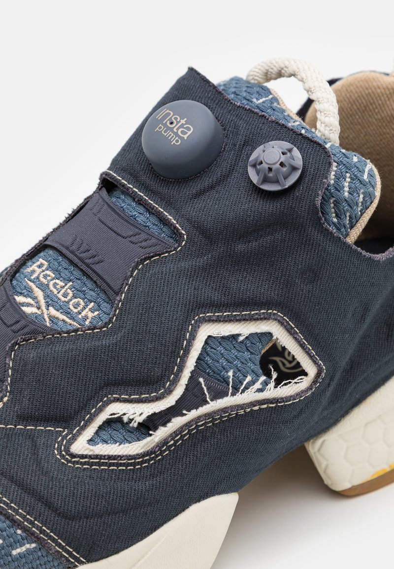 Reebok Classic INSTAPUMP FURY 94 UNISEX - Sportbačiai - dark-blue 