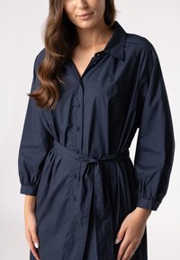 QUIOSQUE Košilové šaty - dark blue