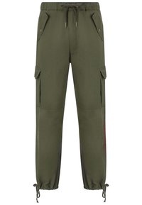 Pantaloni cargo verde oliva con vita elastica, orlo con coulisse e molteplici tasche laterali. Presenta dettagli grafici rossi sulla gamba.
