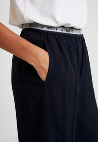 Marc O'Polo Stoffhose - dark blue