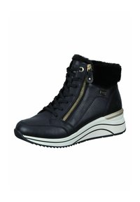 Bottines en cuir noir avec finition texturée, zips dorés, col en fourrure, semelle en wedge blanche et accents de panneaux latéraux à motifs.