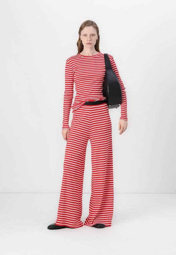 STRIPE TUBA TEE  - Long sleeved top3