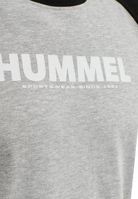 Hummel T-shirt med print - grey