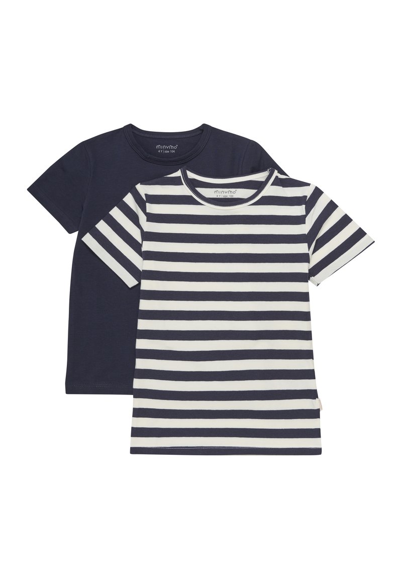 Zwei T-Shirts: eines in einfarbigem Marineblau, das andere in Weiß mit marineblauen horizontalen Streifen. Beide haben kurze Ärmel und runde Ausschnitte. Aus weichem Baumwollstoff.