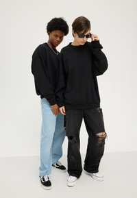 YOURTURN UNISEX - Mikina - black