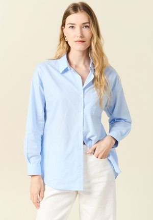 MIT LANGEN ÄRMELN - Blus - bleu ciel