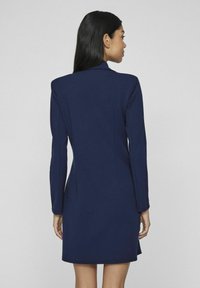 VILA ZWEIREIHIGES - Skjortklänning - navy blazer