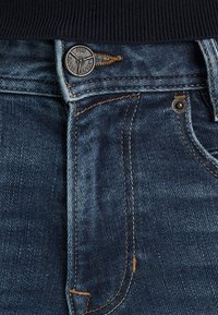 SKYRAK REGULAR FIT - Jeans a sigaretta - horizon mid blue