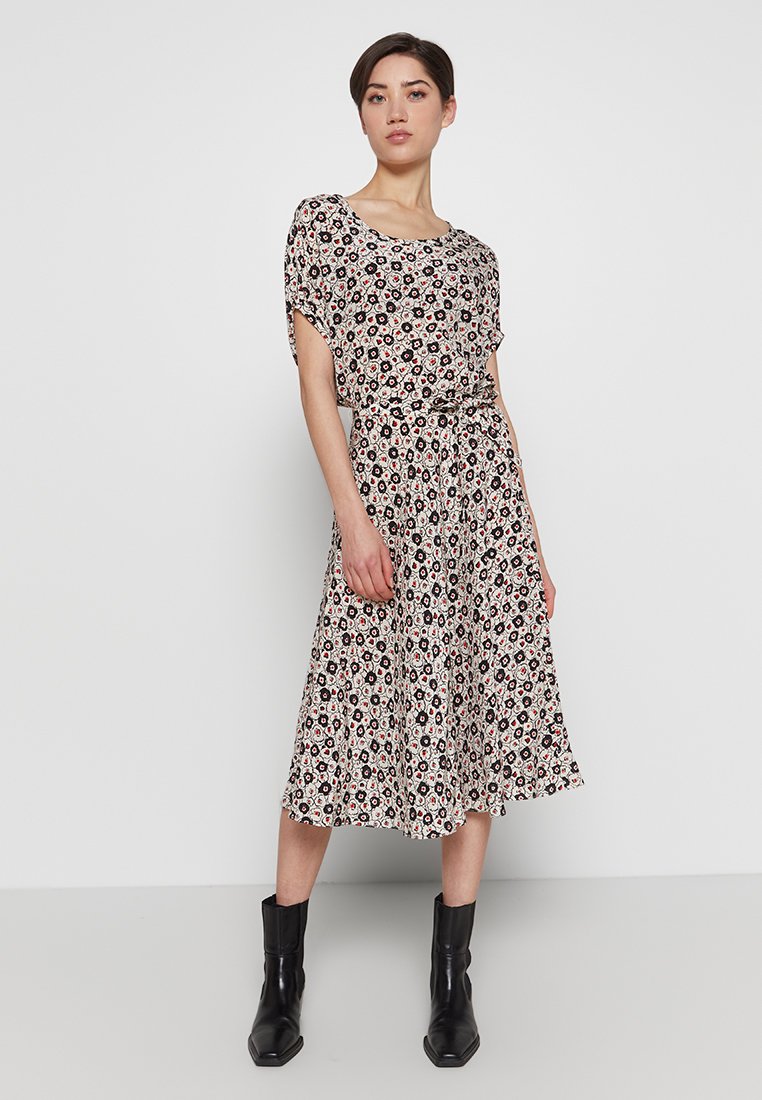 ASPESI Jurk meerkleurig ASPESI Jurk meerkleurig