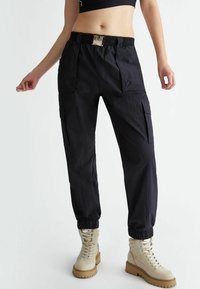 Liu Jo Jeans - Pantalones cargo - black Imagen en miniatura 1