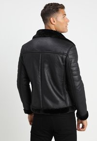 Brave Soul BLACKOUT - Jacka i konstläder - black