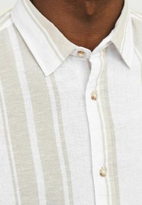 Jack & Jones JJESUMMER LINEN MIX SHIRT - Hemd - white