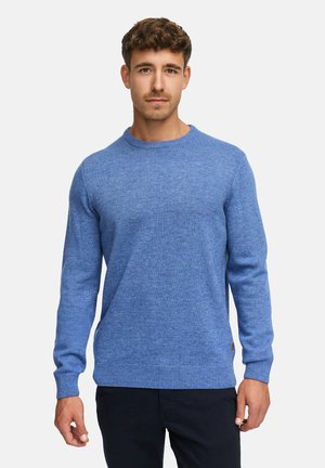 Blauwe gebreide trui met een ronde hals, lange mouwen en geribde boorden en zoom. De stof lijkt zacht met een gestructureerd uiterlijk.