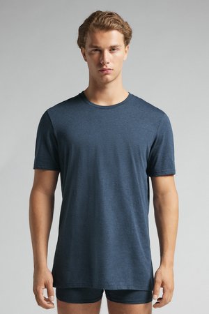 KURZARM MIT RUNDHALSAUSSCHNITT - Camiseta básica - blue