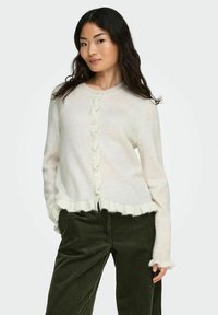 Selezionato, cloud dancer