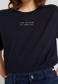 Marc O'Polo DENIM Camiseta estampada - dark blue