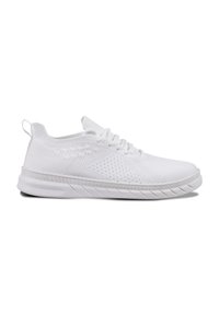 Weiße Sportschuhe aus atmungsaktivem Mesh-Material, mit flacher Gummisohle und Schnürdesign sowie einer strukturierten Oberseite.