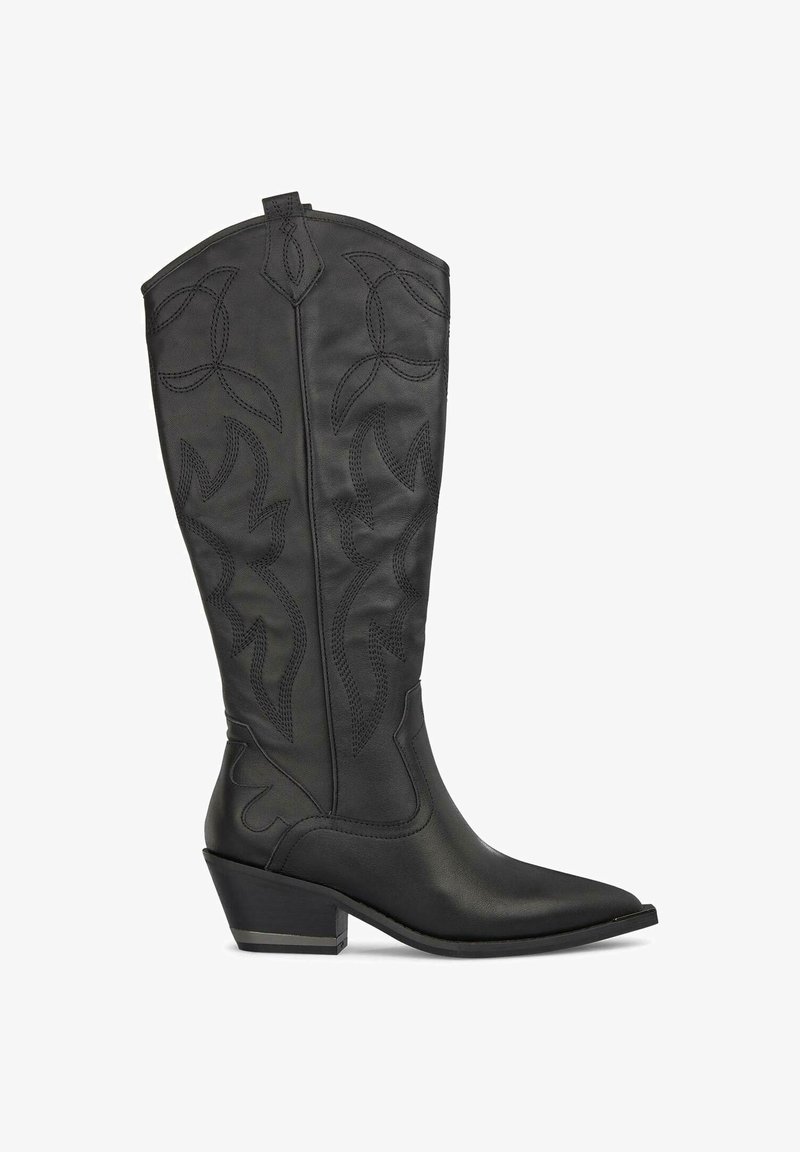 Schwarze Leder-Cowboy-Stiefel mit spitzem Zehenbereich, dekorativem Stich und 5 cm Blockabsatz. Verfügt über eine Zuglasche für einfaches Anziehen.