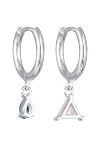 Sølv ørehængere med dangle charms: én tåreformet sten i teal og ét trekantet charm med en frostet finish.