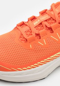 Salomon DRX DEFY GRVL - Bėgimo bateliai, skirti nelygiam paviršiui - red orange/sharp green/dawn blue