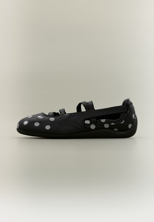 Puma, SPEEDCAT BALLET  - Балетни пантофки с каишка на глезена - black/silver coloured mist