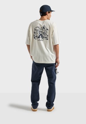 HIKERS - Camiseta estampada - ivory