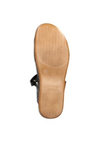 Schwarze Sandale mit einer strukturierten Profilsohle, ausgestattet mit einem Naturgummiboden und einem geformten Fußbett für Komfort. Die Größe ist 38.