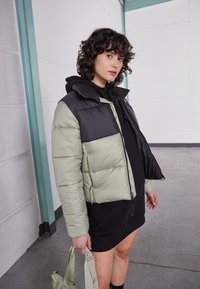 tea green