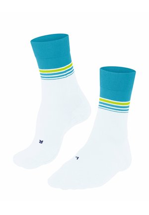 Weiße Sportsocken mit einem türkisfarbenen, gerippten Bund, der dünne gelbe und blaue Streifen in der Nähe des Bündchens hat. Das Material sieht glatt und dehnbar aus.