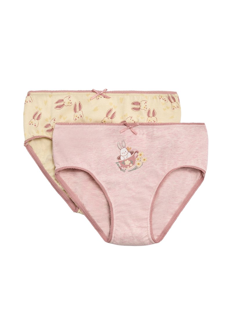 Dos pares de ropa interior de algodón; uno amarillo con un patrón de conejitos y otro rosa con un conejito impreso en una taza de té, ambos con borde de encaje.