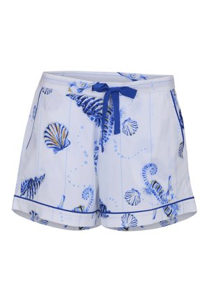 Białe szorty z niebieskimi wzorami muszli i morskich koników, z niebieskim sznurkiem do ściągania oraz lamówką przy brzegu.
