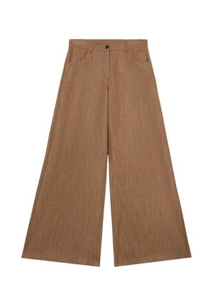 Pantalones de pierna ancha en una tela marrón texturizada. Cuentan con un cierre de botón, dos bolsillos frontales y un diseño de corte recto.