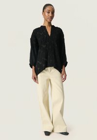 Soaked in Luxury AMILY - Tunic - black
