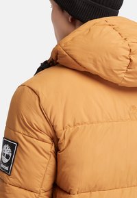 Timberland Zimní bunda - mustard yellow