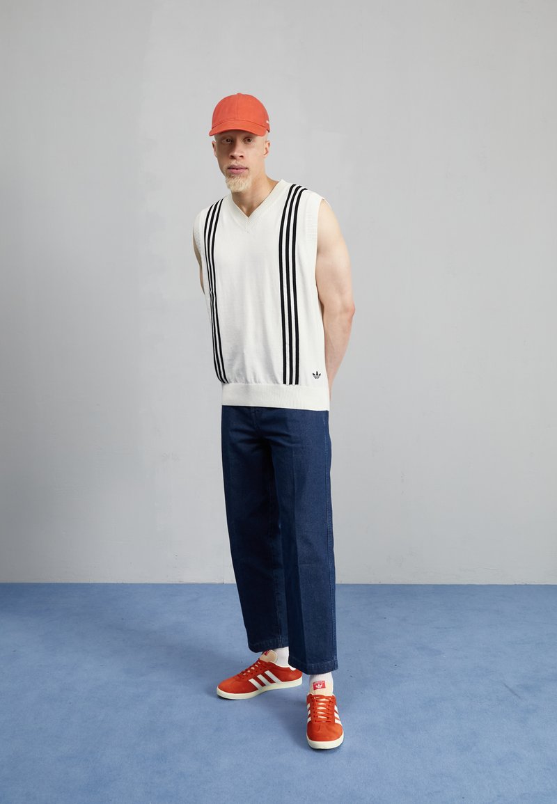 adidas sleeveless sweater