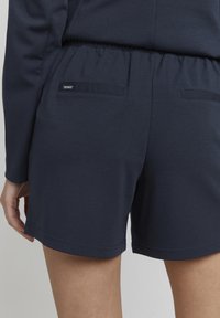 Oxmo OXANNIK REGULAR FIT - Šortky - total eclipse