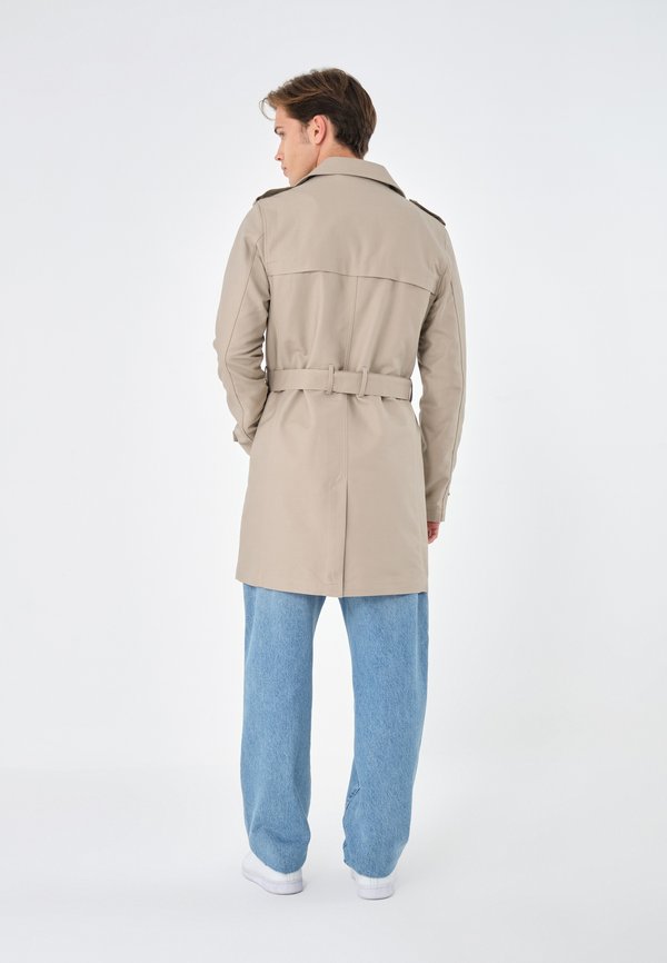 Trenchcoat - tan2