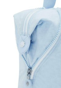 Kipling WELLNESS ART M - Handväska - frost blue block