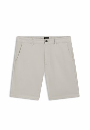 Beige Herrenknielange Shorts mit Vorderknopf, Reißverschluss, Gürtelschlaufen und Seitentaschen auf weißem Hintergrund.