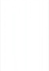 To kvinner iført forklær forbereder mat på kjøkkenbenken, kutter og legger opp grønnsaker og urter.