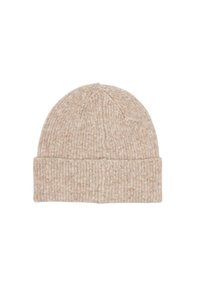 Berretto lavorato a maglia in beige chiaro con una sottile texture a coste, dotato di risvolto e parte superiore arrotondata, realizzato in un caldo materiale misto lana.
