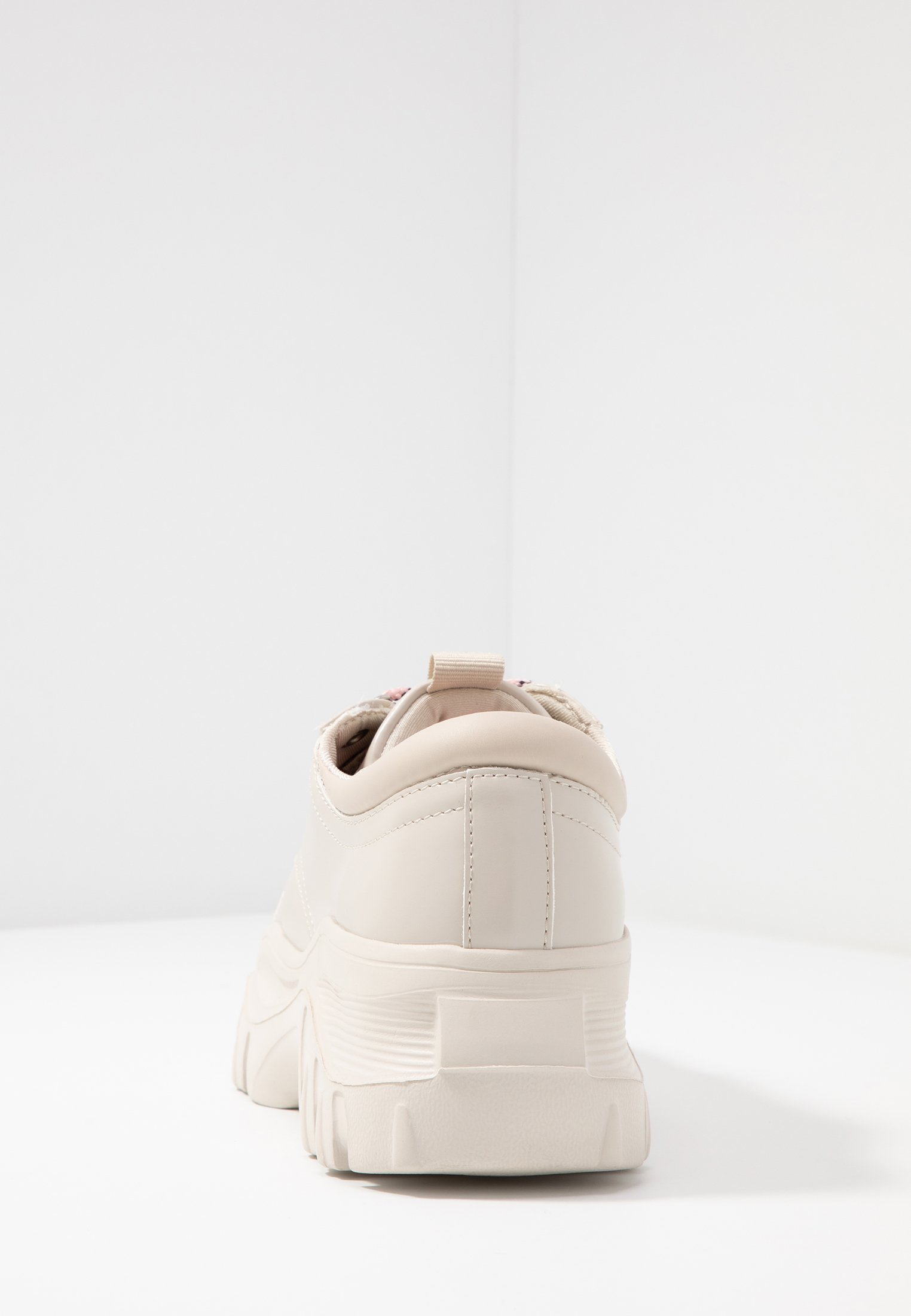 Even&Odd Joggesko nude Zalando.no Missguided DETAIL LACE UP TRAINER Joggesko nude Zalando.no