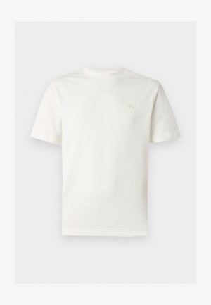 T-shirt blanc uni à manches courtes avec col rond, petit logo brodé sur le côté gauche de la poitrine, présenté sur un fond gris clair.