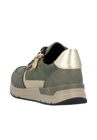 Rieker Baskets basses - grün