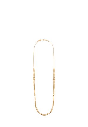 Długi złoty naszyjnik z gładkimi i fakturowanymi cylindrycznymi koralikami równomiernie rozmieszczonymi na cienkim łańcuszku z zapięciem.