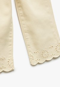 Koton Vaqueros rectos - beige