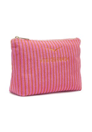 Bolsita rectangular suave con rayas verticales naranjas y rosas, cremallera dorada, y texto bordado "Venice Beach" en el frente.