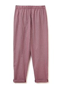 Rood-witte geblokte broek met een elastische tailleband, taps toelopende benen en opgerolde mouwen, gemaakt van een lichte stof.