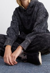 Jordan Luvtröja - black