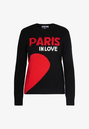 Maglione nero con il grande testo rosso e bianco "PARIS IN LOVE" e un grande cuore rosso, realizzato in un morbido tessuto a maglia.